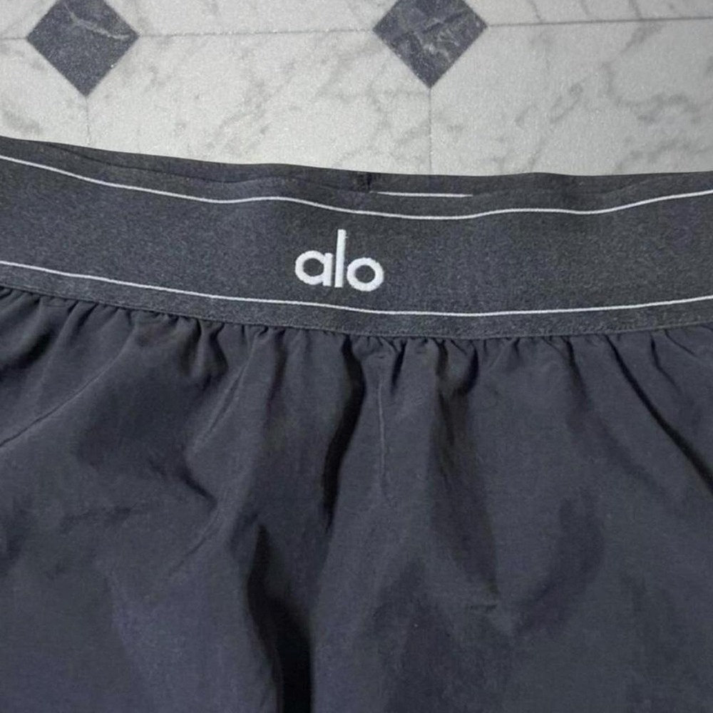 Alo Yoga Match Point Tennis Skirt Womens Large Black Logo Waistband NWT - Picture 2 of 5